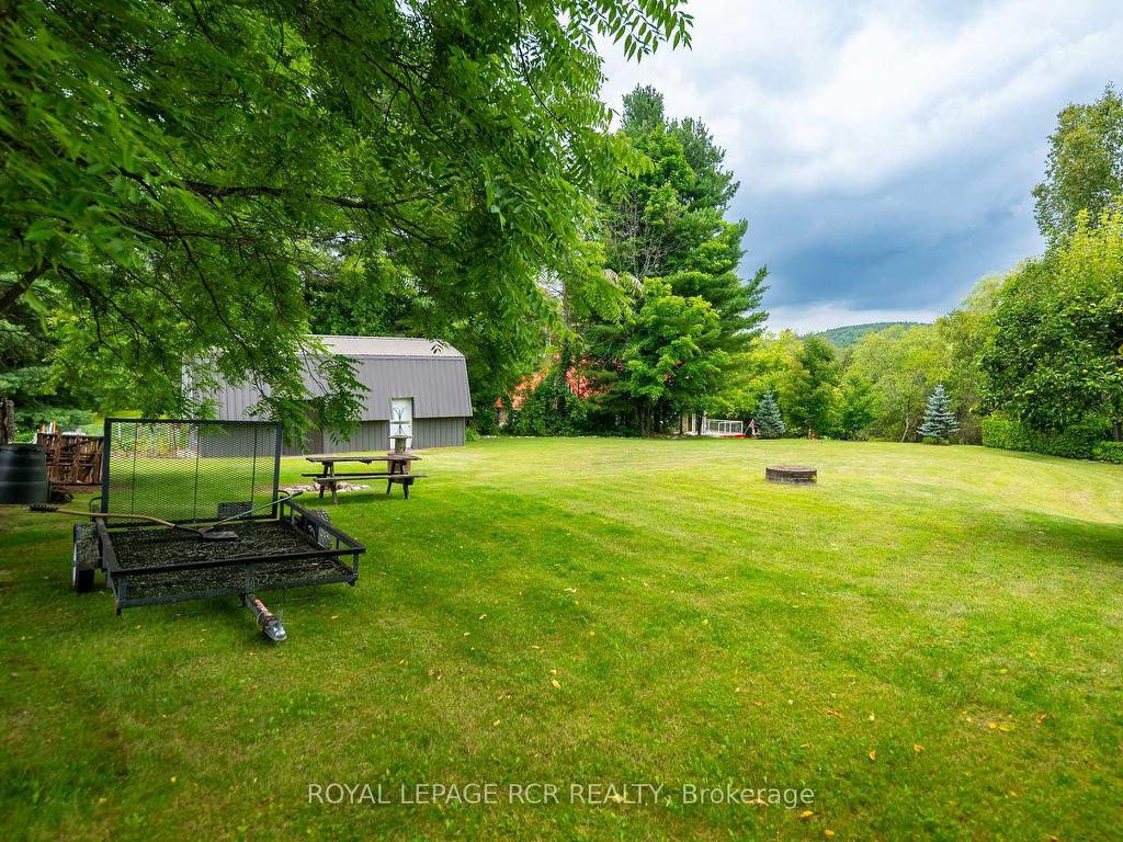 









308118


Hockley

Road,
Mono,




ON
L9W 2Y8

