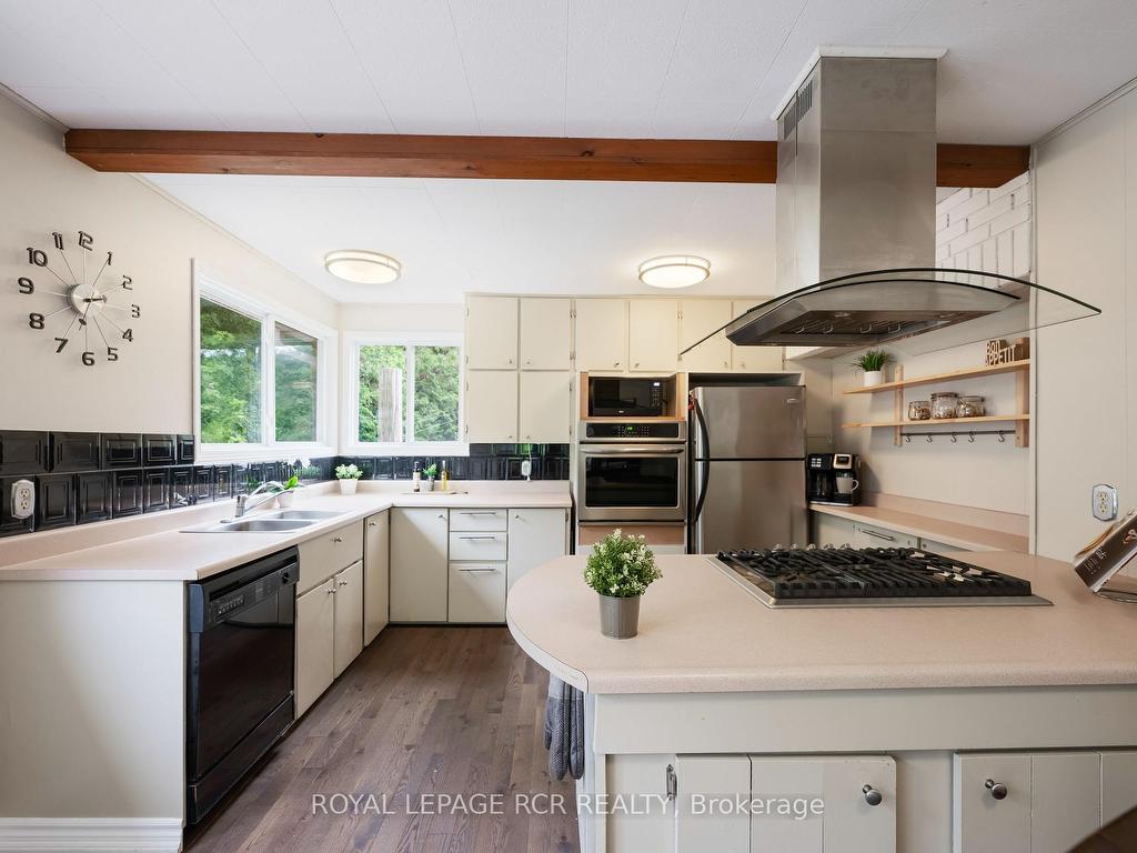 









308118


Hockley

Road,
Mono,




ON
L9W 2Y8


