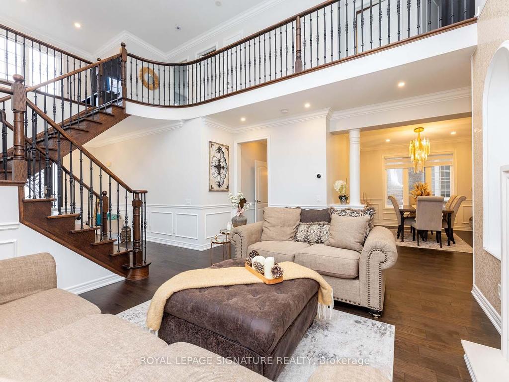









18


Lady Valentina

Avenue,
Vaughan,




ON
L6A 0E4

