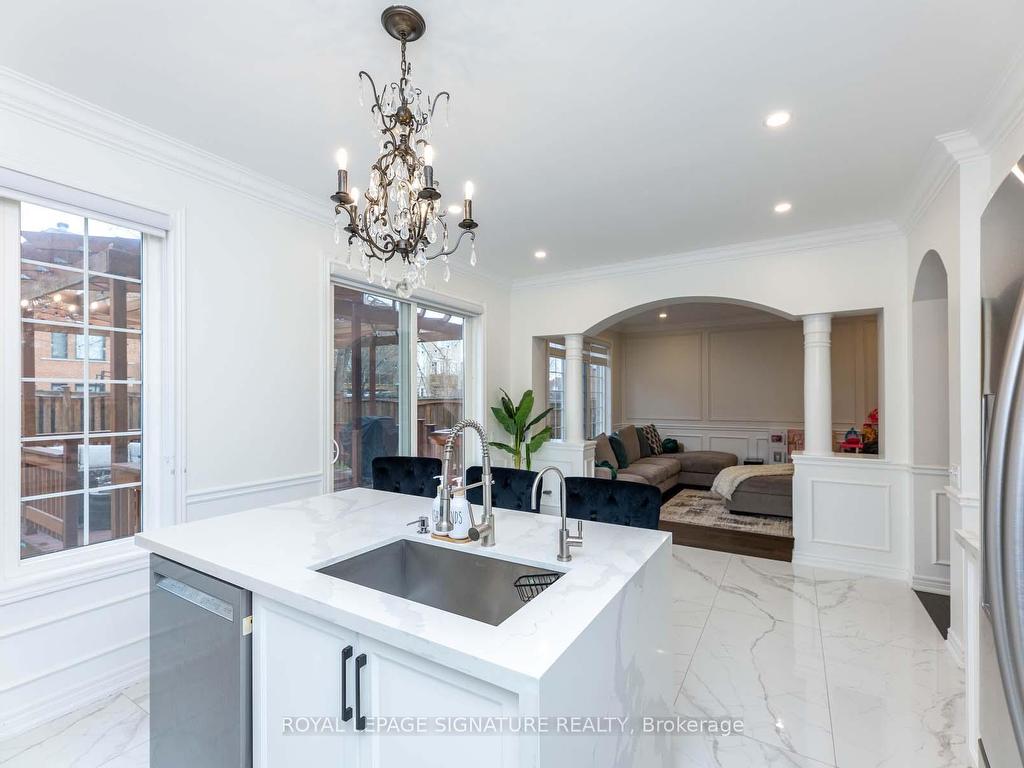









18


Lady Valentina

Avenue,
Vaughan,




ON
L6A 0E4

