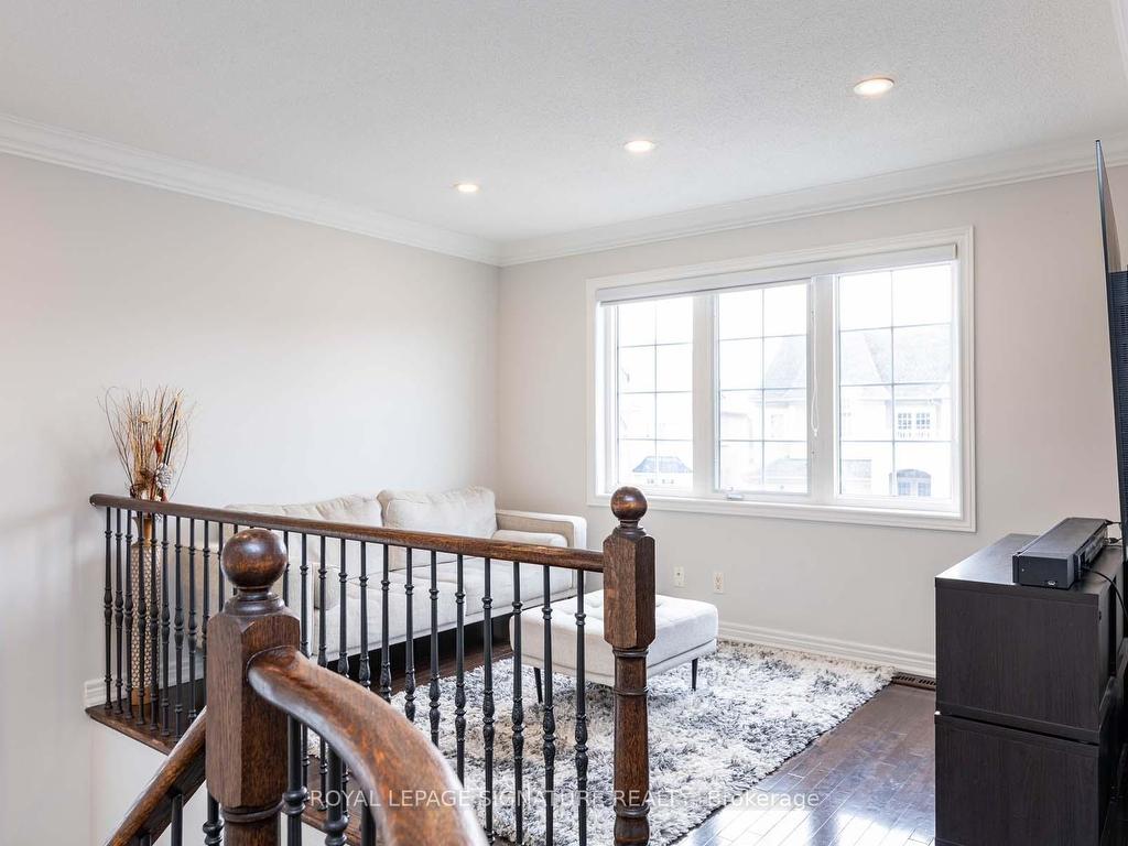 









18


Lady Valentina

Avenue,
Vaughan,




ON
L6A 0E4

