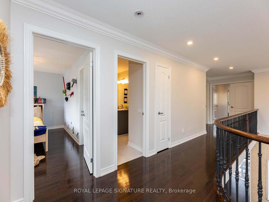 









18


Lady Valentina

Avenue,
Vaughan,




ON
L6A 0E4

