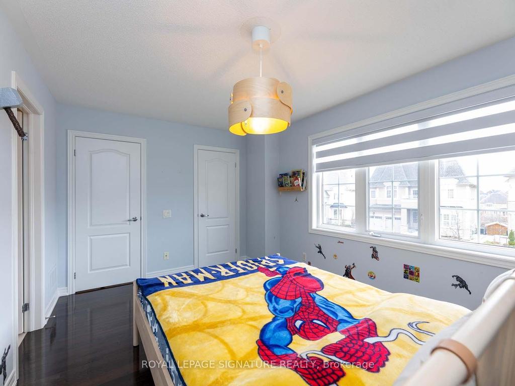 









18


Lady Valentina

Avenue,
Vaughan,




ON
L6A 0E4

