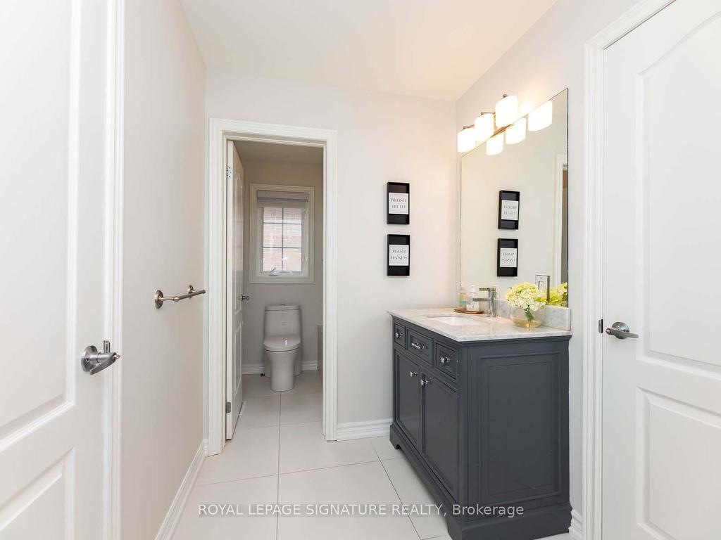 









18


Lady Valentina

Avenue,
Vaughan,




ON
L6A 0E4

