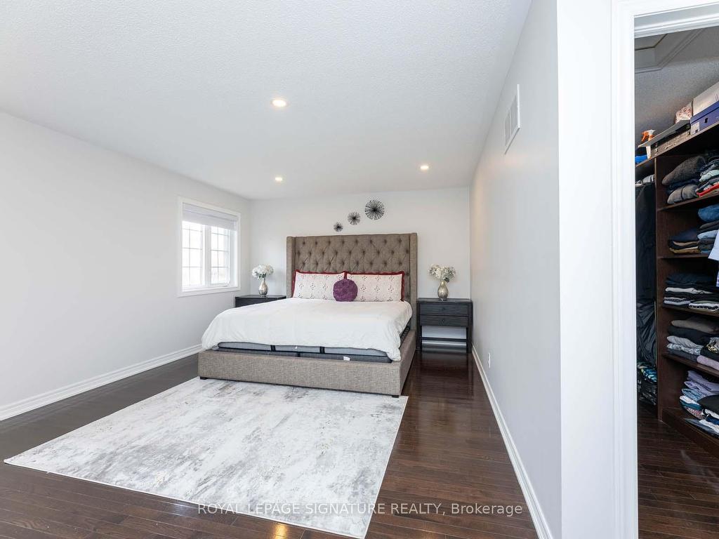 









18


Lady Valentina

Avenue,
Vaughan,




ON
L6A 0E4

