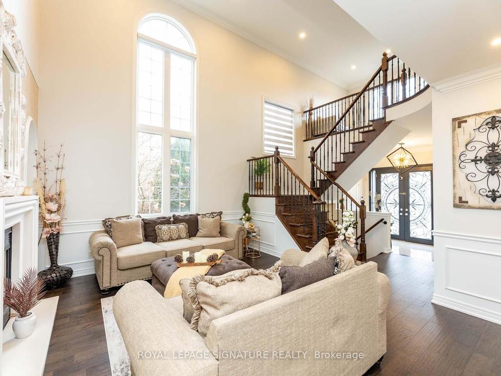









18


Lady Valentina

Avenue,
Vaughan,




ON
L6A 0E4

