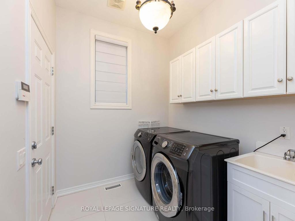 









18


Lady Valentina

Avenue,
Vaughan,




ON
L6A 0E4

