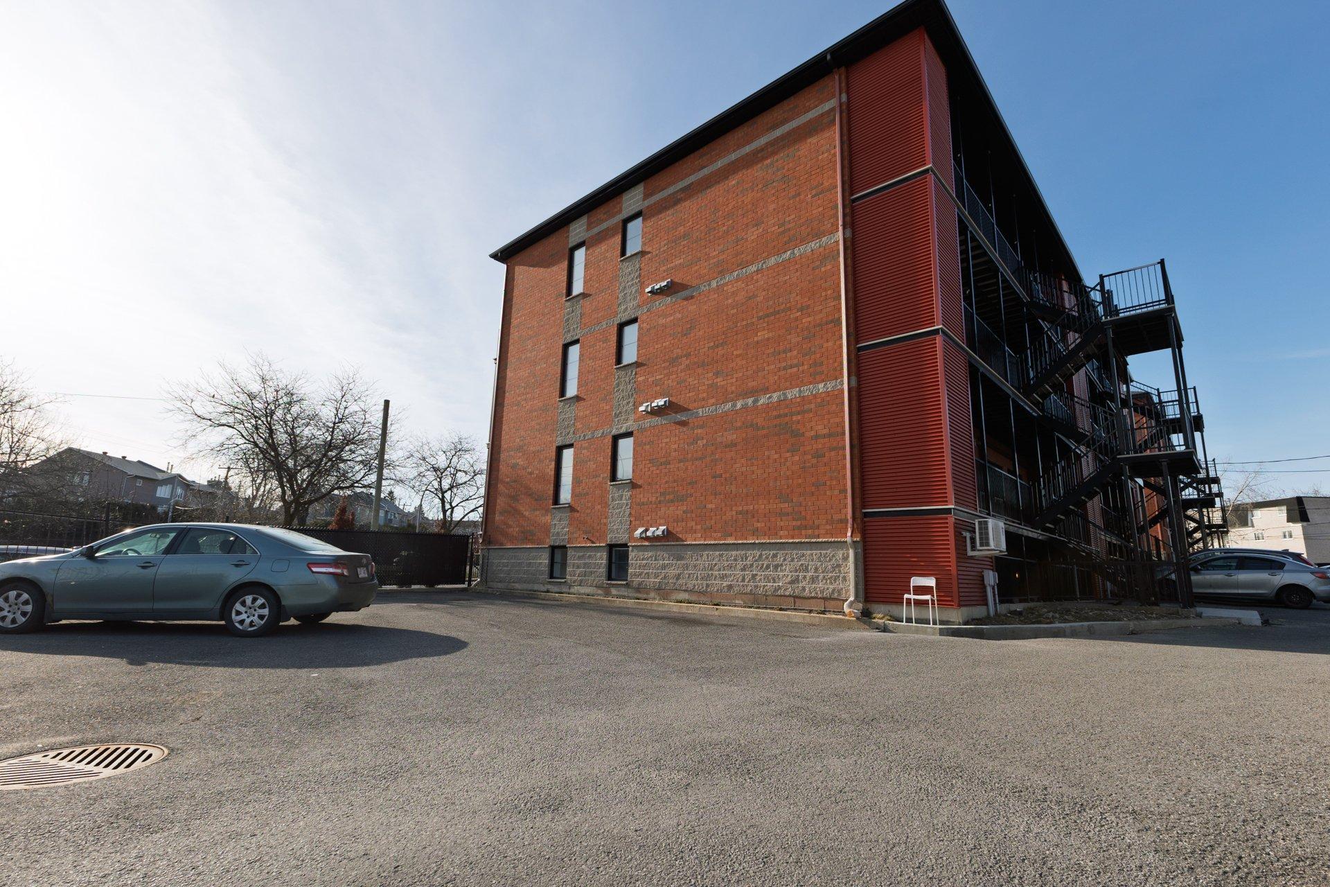 









16639


Boul. Pierrefonds

, 202,
Montréal (L'Île-Bizard/Sainte-Geneviève),




QC
H9H4L2

