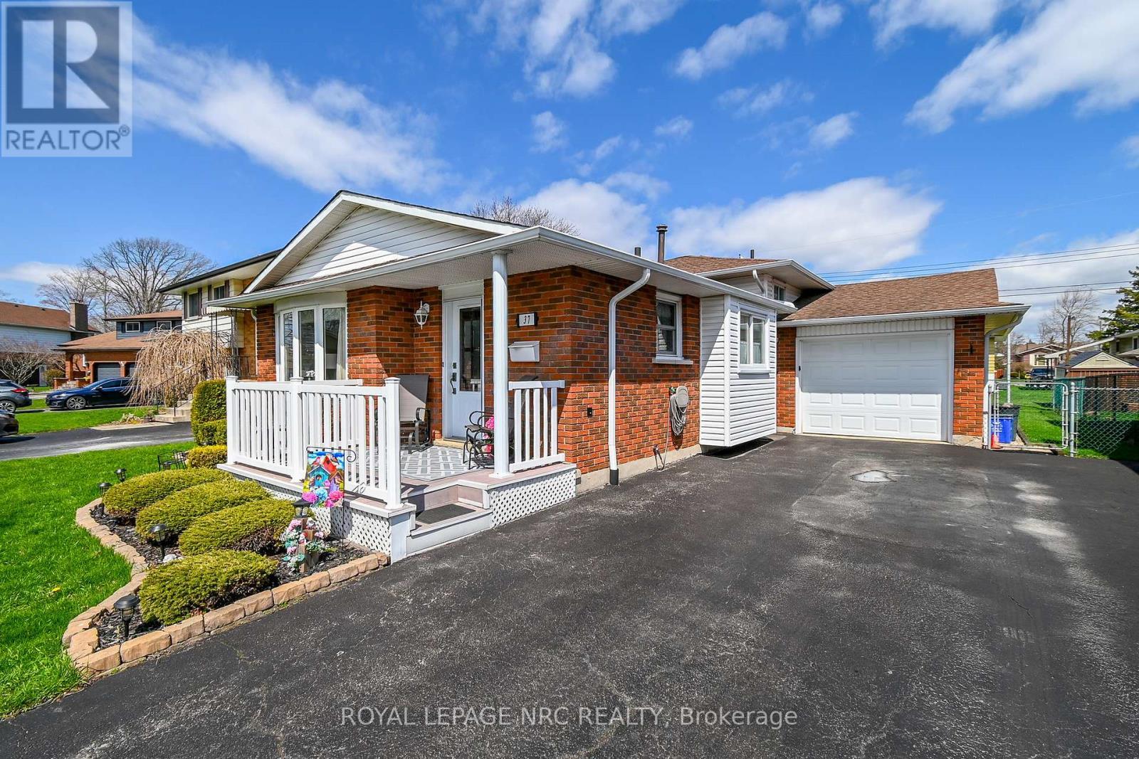 












37 MICHAEL DRIVE S

,
Port Colborne (Sugarloaf),




Ontario
L3K3C3

