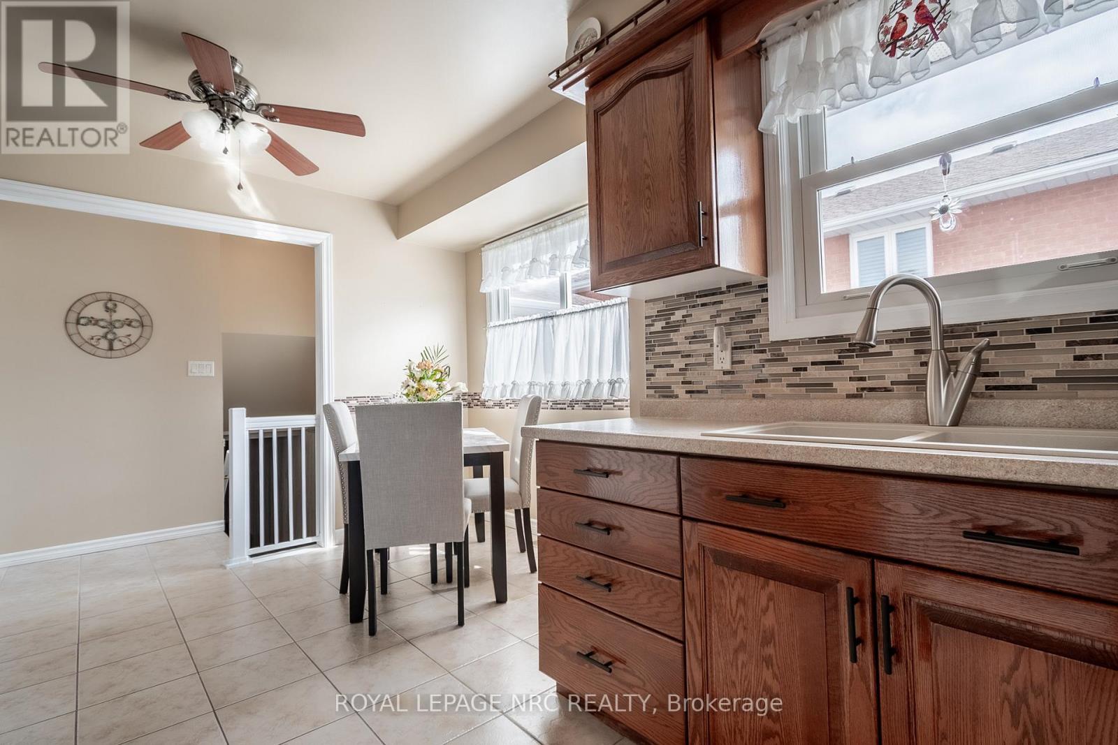 












37 MICHAEL DRIVE S

,
Port Colborne (Sugarloaf),




Ontario
L3K3C3

