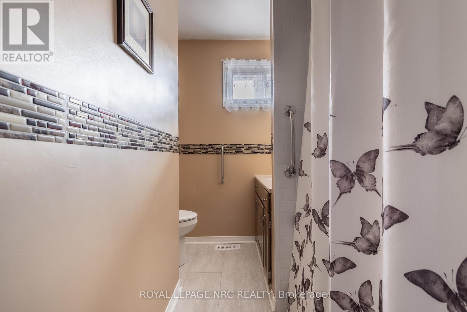 












37 MICHAEL DRIVE S

,
Port Colborne (Sugarloaf),




Ontario
L3K3C3

