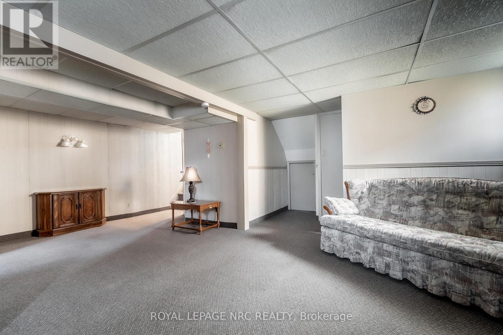 












37 MICHAEL DRIVE S

,
Port Colborne (Sugarloaf),




Ontario
L3K3C3

