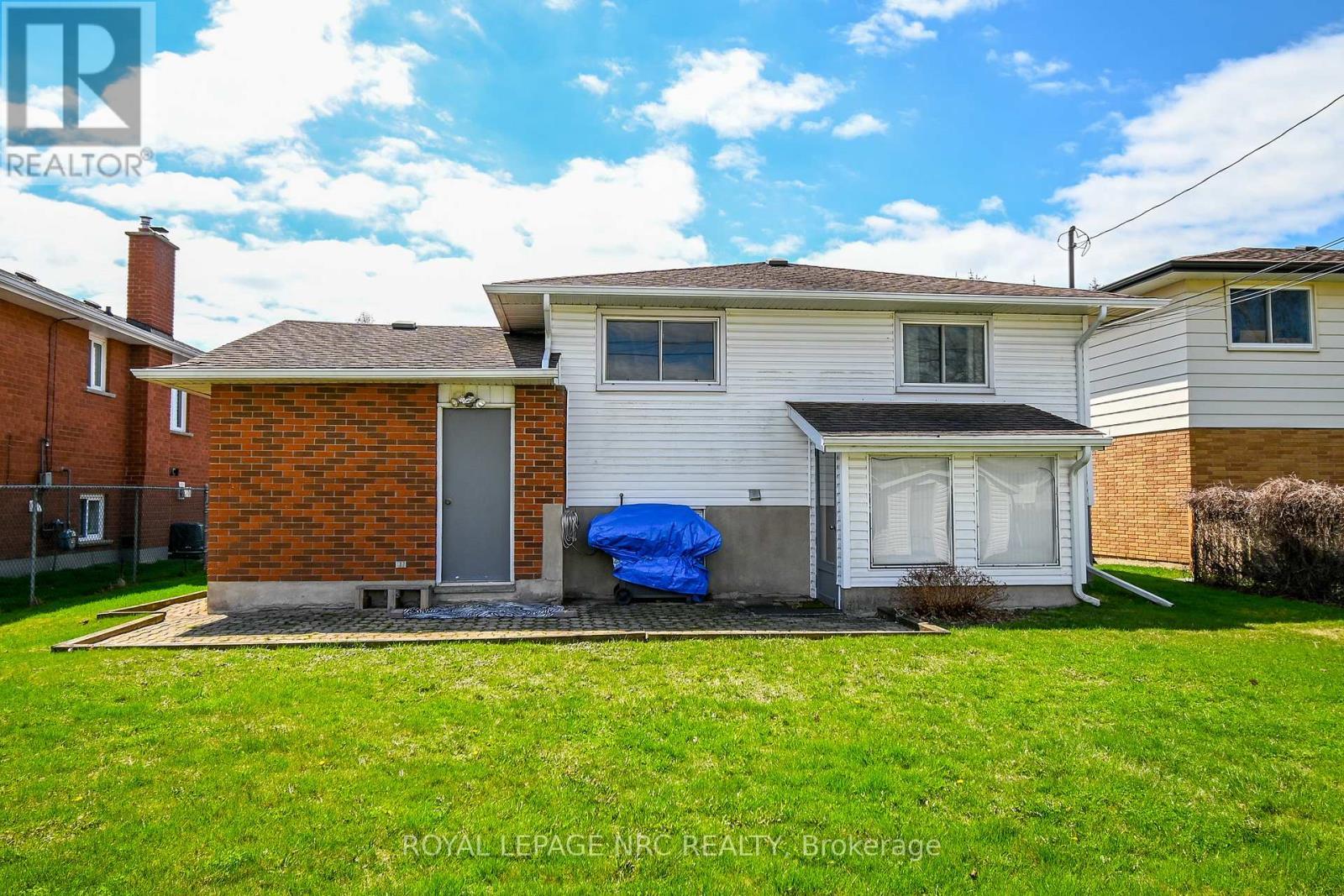 












37 MICHAEL DRIVE S

,
Port Colborne (Sugarloaf),




Ontario
L3K3C3

