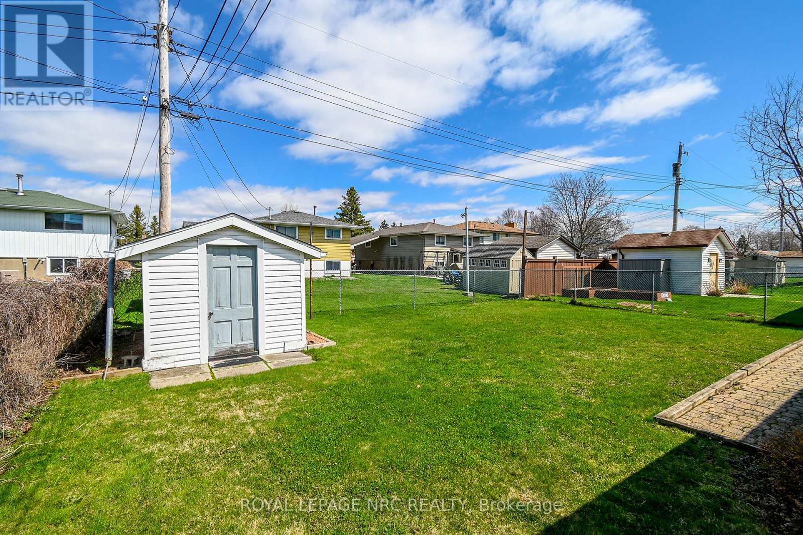 












37 MICHAEL DRIVE S

,
Port Colborne (Sugarloaf),




Ontario
L3K3C3


