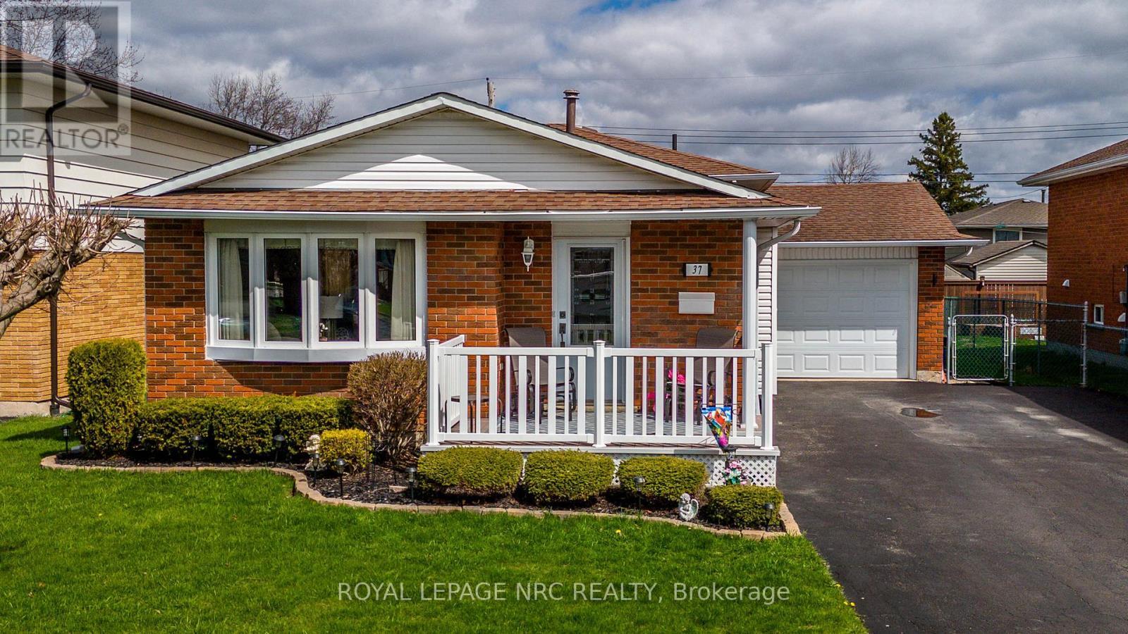 












37 MICHAEL DRIVE S

,
Port Colborne (Sugarloaf),




Ontario
L3K3C3

