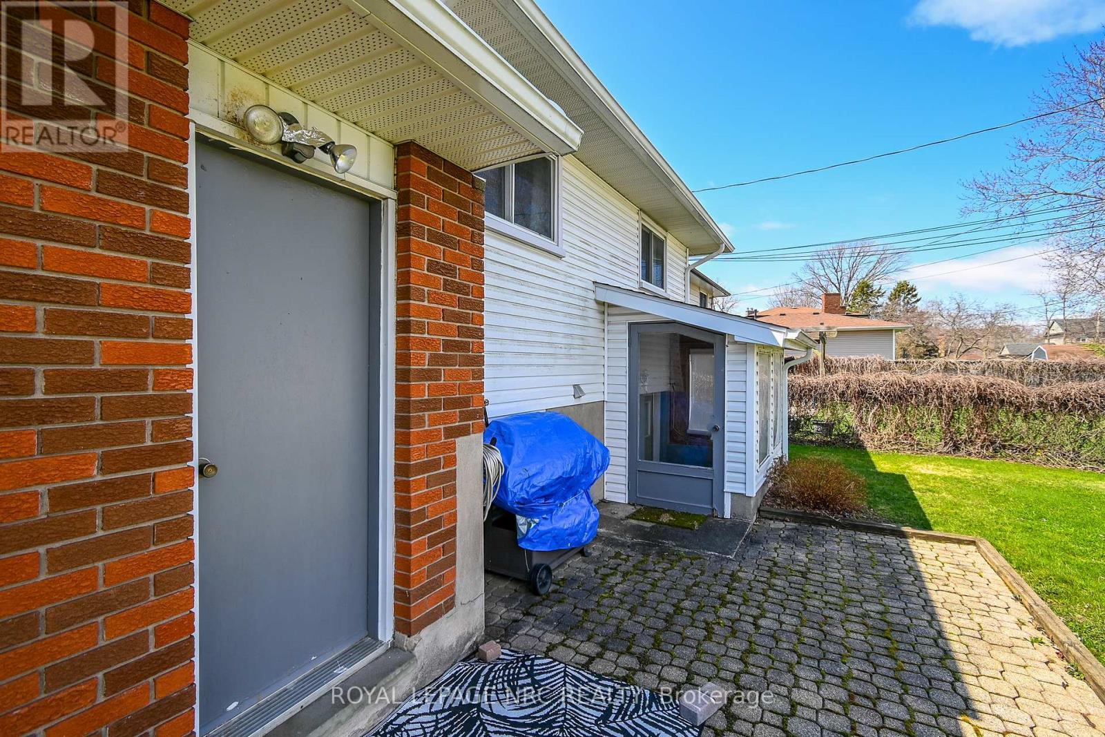 












37 MICHAEL DRIVE S

,
Port Colborne (Sugarloaf),




Ontario
L3K3C3

