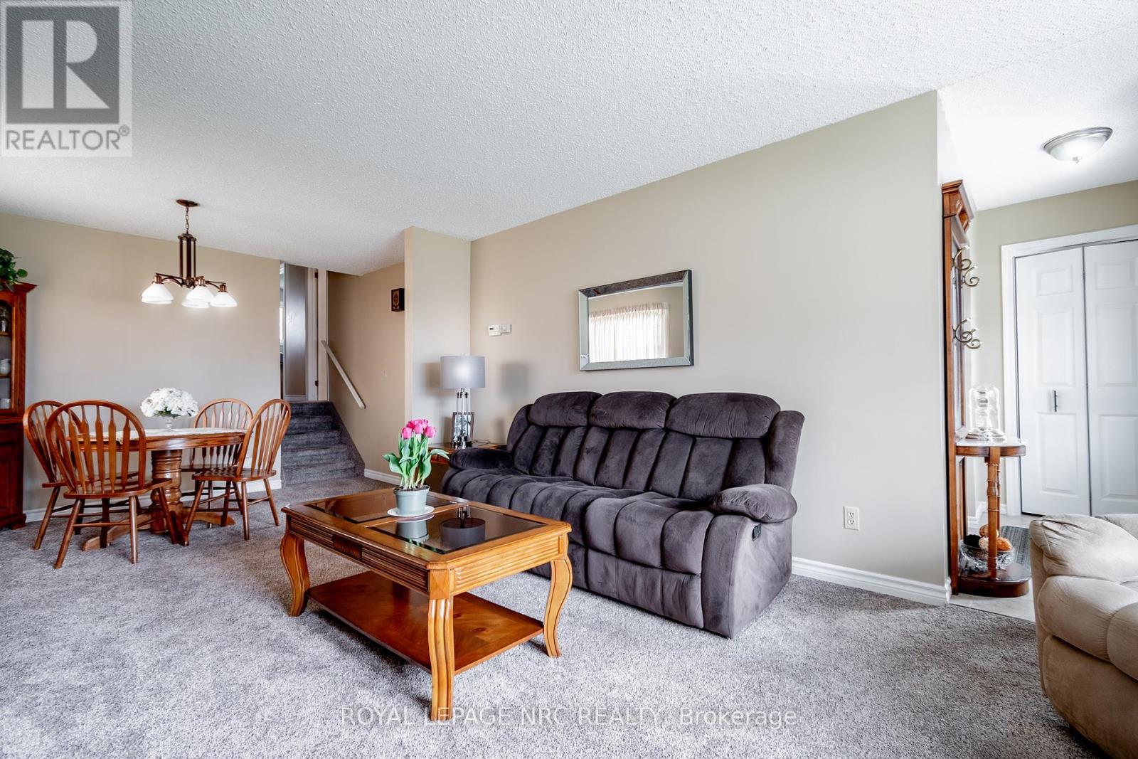 












37 MICHAEL DRIVE S

,
Port Colborne (Sugarloaf),




Ontario
L3K3C3

