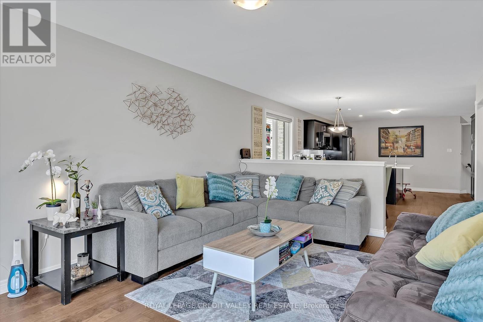 












607 LEMAY GROVE E

,
Smith-Ennismore-Lakefield,




Ontario
K9K0H1

