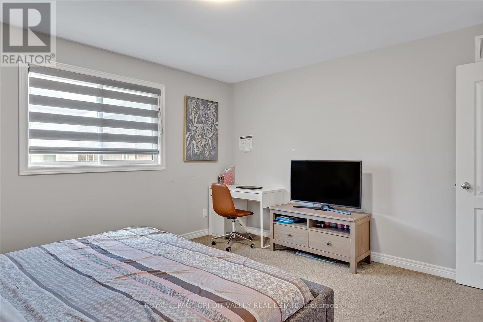 












607 LEMAY GROVE E

,
Smith-Ennismore-Lakefield,




Ontario
K9K0H1

