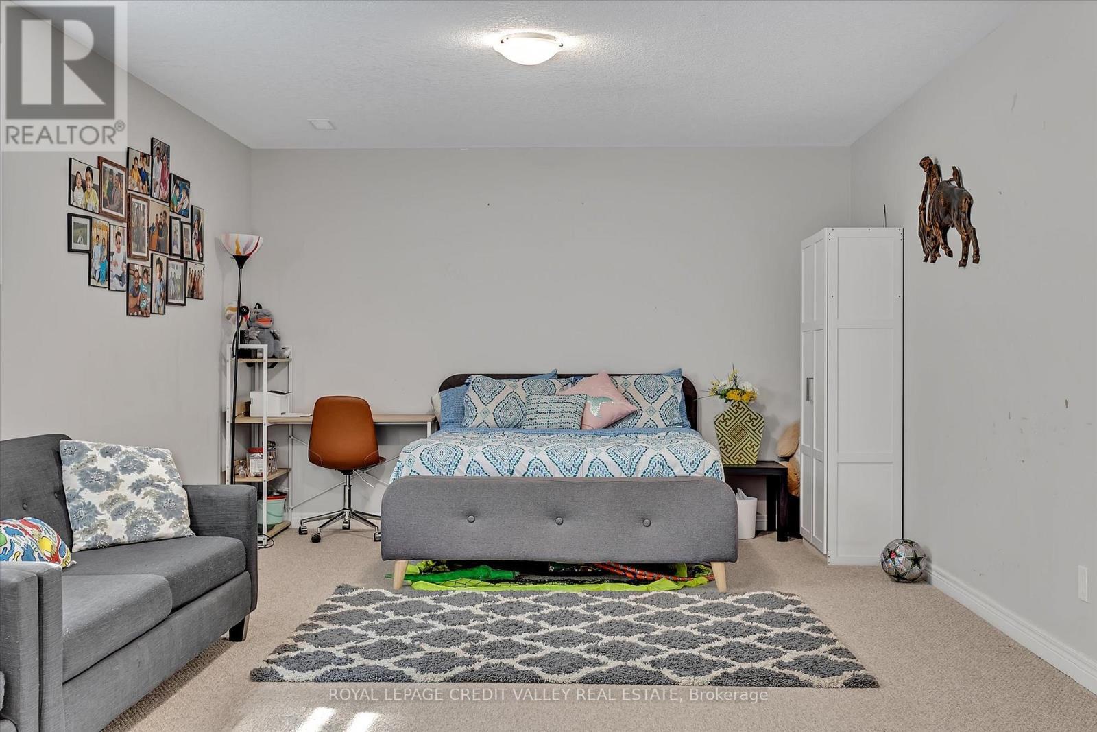 












607 LEMAY GROVE E

,
Smith-Ennismore-Lakefield,




Ontario
K9K0H1

