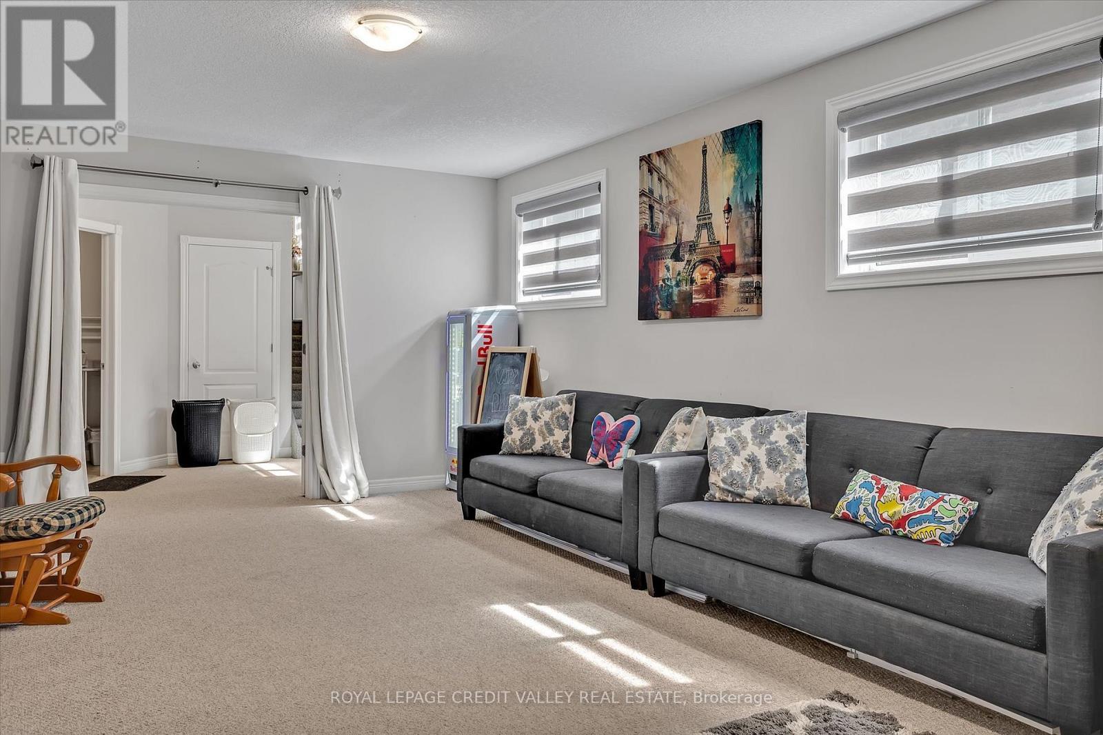 












607 LEMAY GROVE E

,
Smith-Ennismore-Lakefield,




Ontario
K9K0H1


