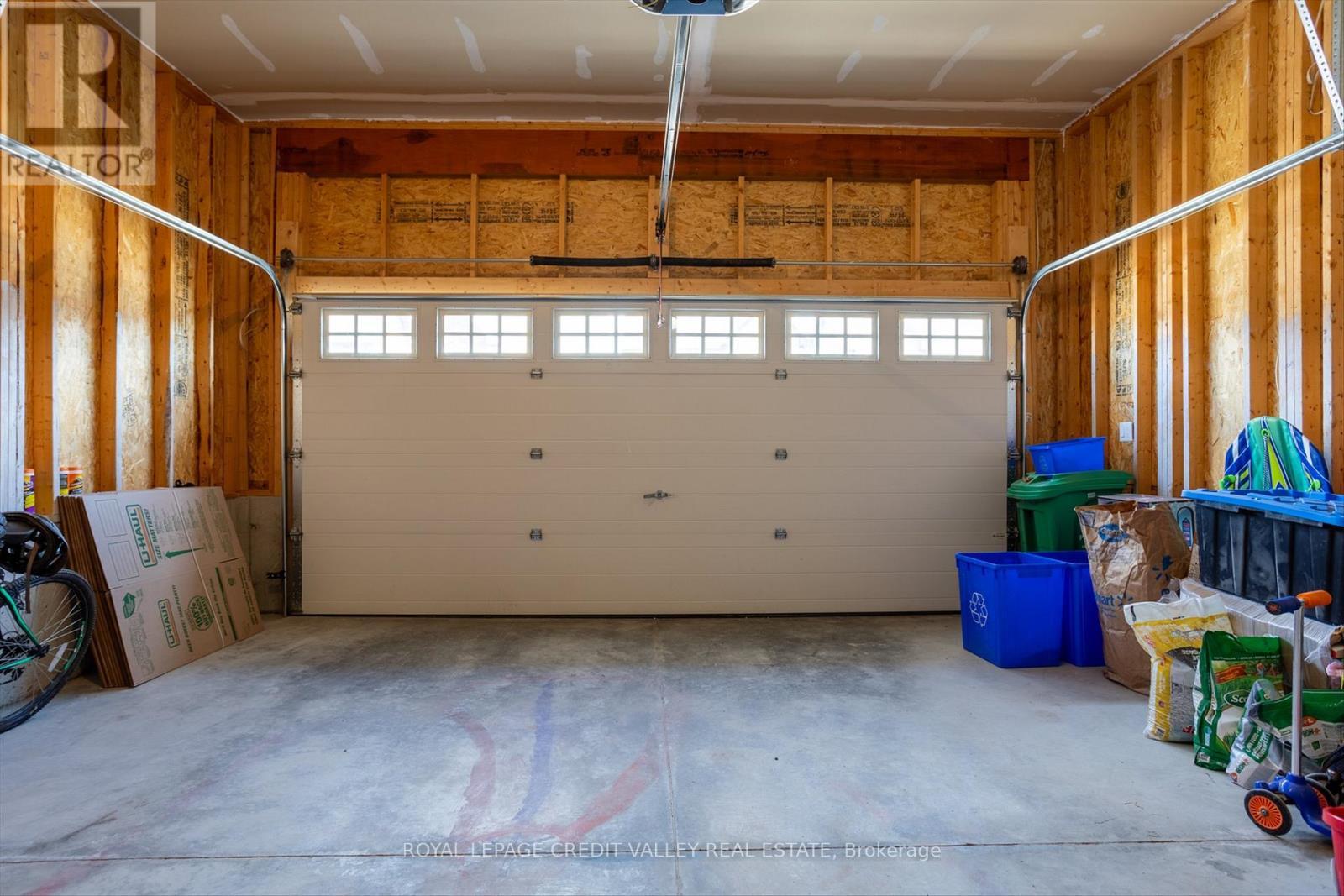 












607 LEMAY GROVE E

,
Smith-Ennismore-Lakefield,




Ontario
K9K0H1

