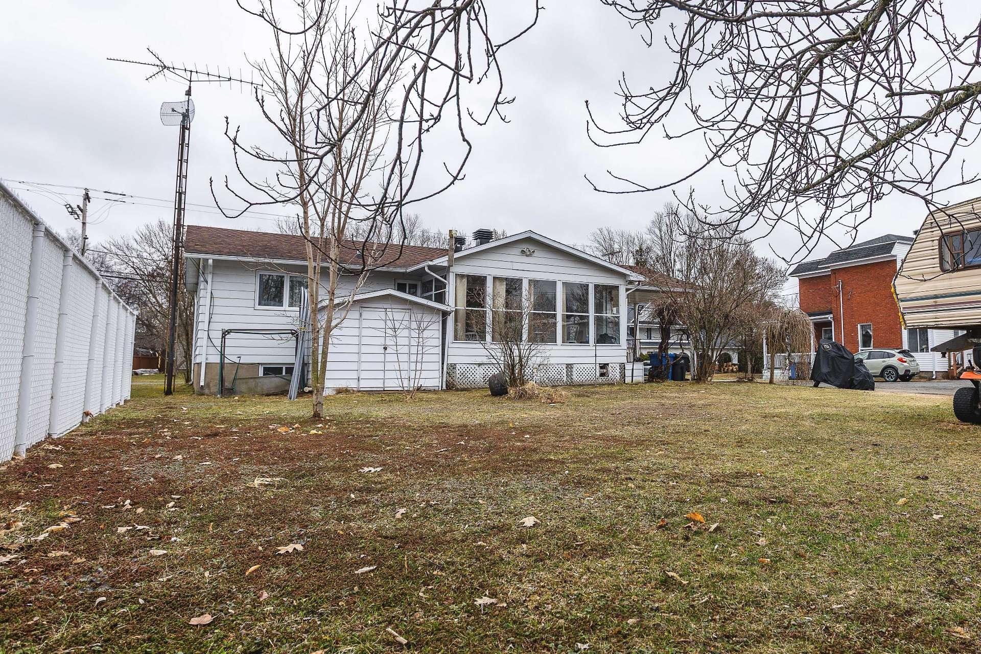 









1790


109e Rue

,
Shawinigan,




QC
G9P2P5

