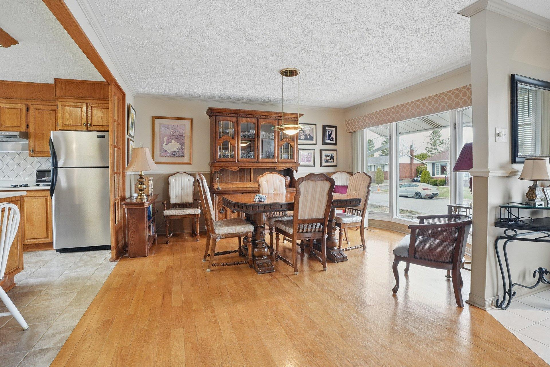 









42


Rue du Limousin

,
Gatineau (Gatineau),




QC
J8T1V5

