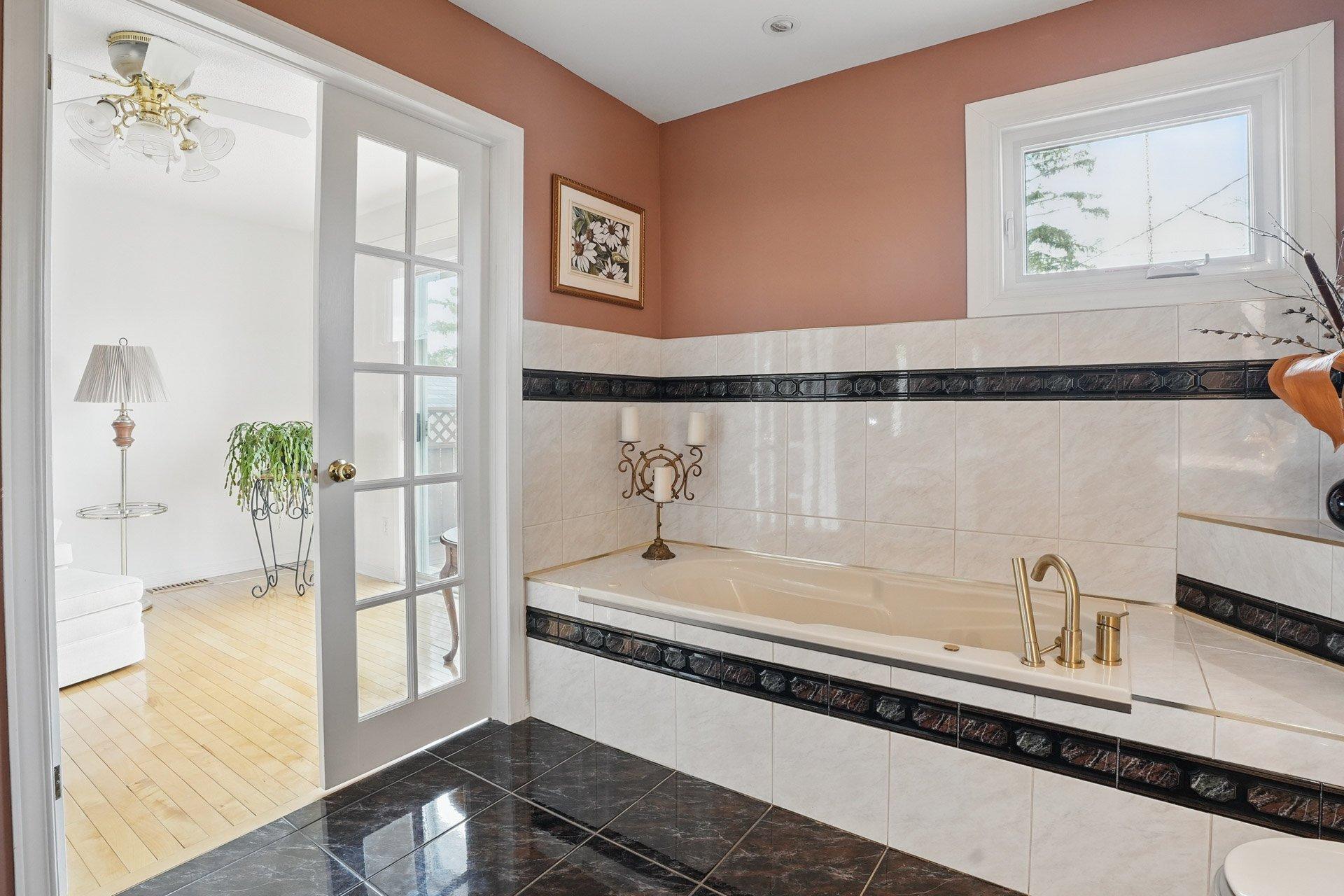









42


Rue du Limousin

,
Gatineau (Gatineau),




QC
J8T1V5

