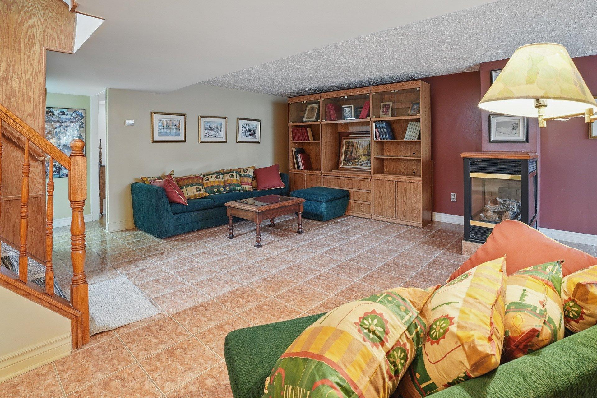 









42


Rue du Limousin

,
Gatineau (Gatineau),




QC
J8T1V5

