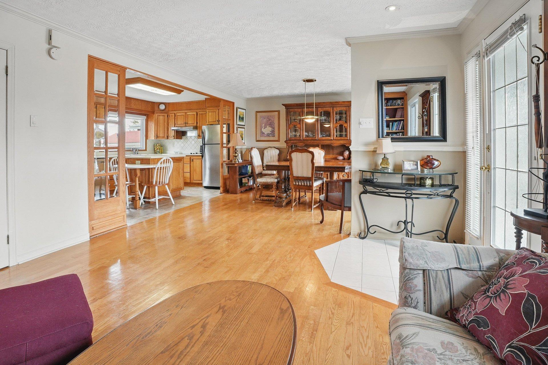 









42


Rue du Limousin

,
Gatineau (Gatineau),




QC
J8T1V5

