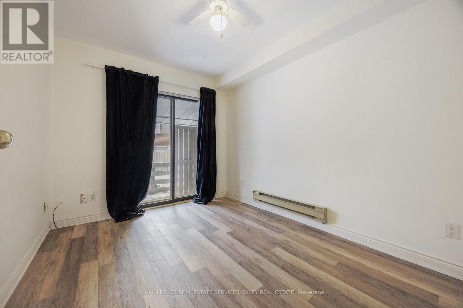 












4 - 31 GLEBE ROAD E

,
Toronto,




Ontario
M4S1N7

