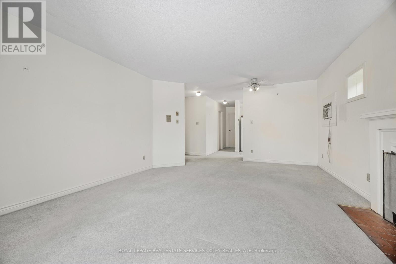 












2 - 31 GLEBE ROAD E

,
Toronto,




Ontario
M4S1N7

