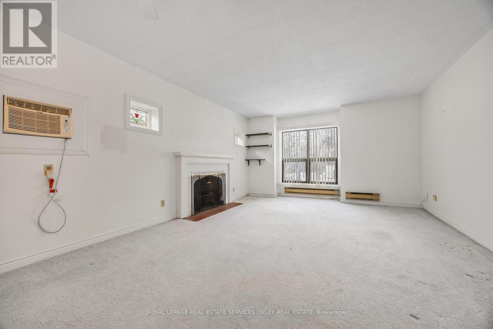 












2 - 31 GLEBE ROAD E

,
Toronto,




Ontario
M4S1N7

