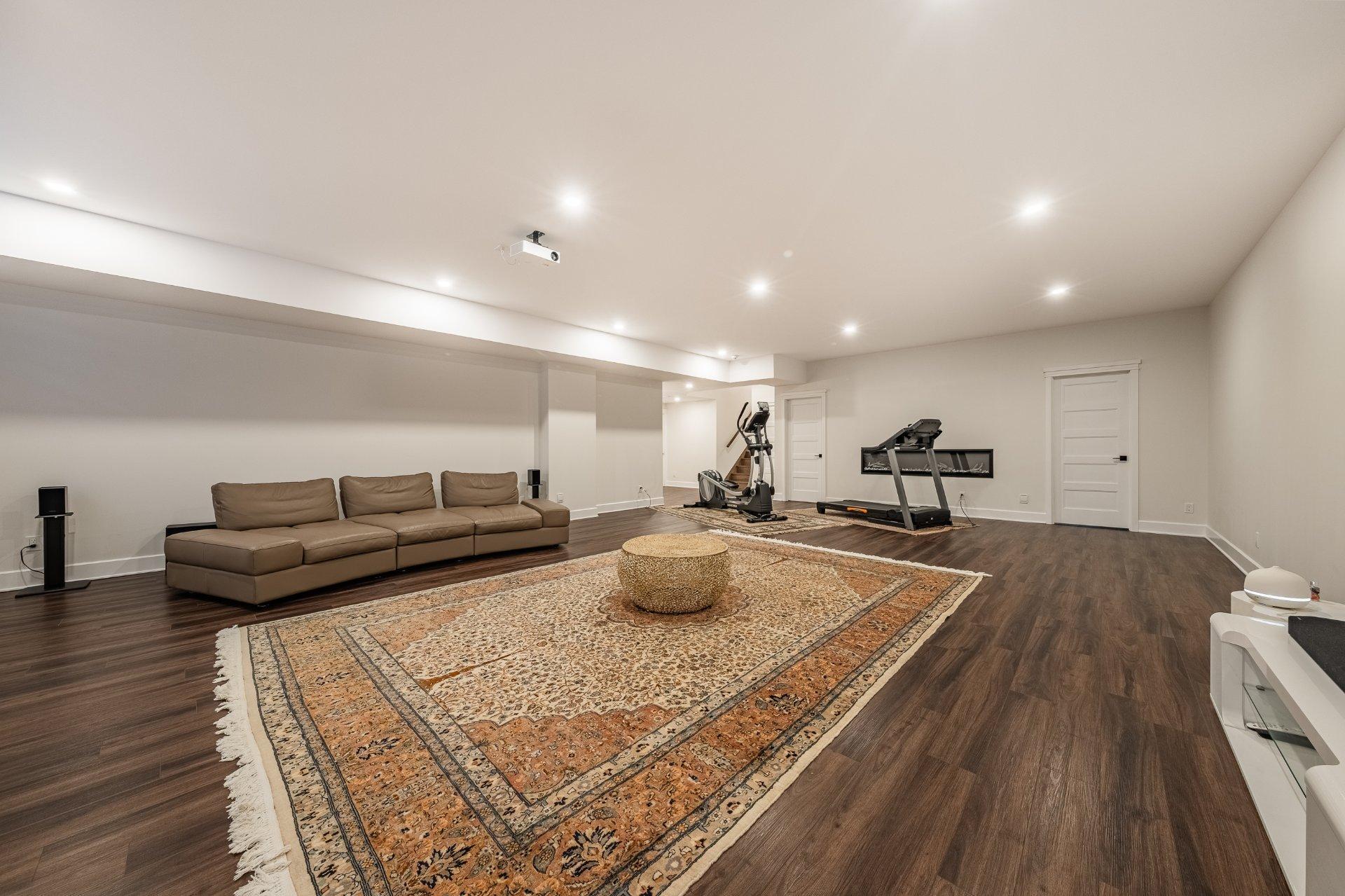 









38


Rue de l'Oiselet

,
Carignan,




QC
J3L7C3

