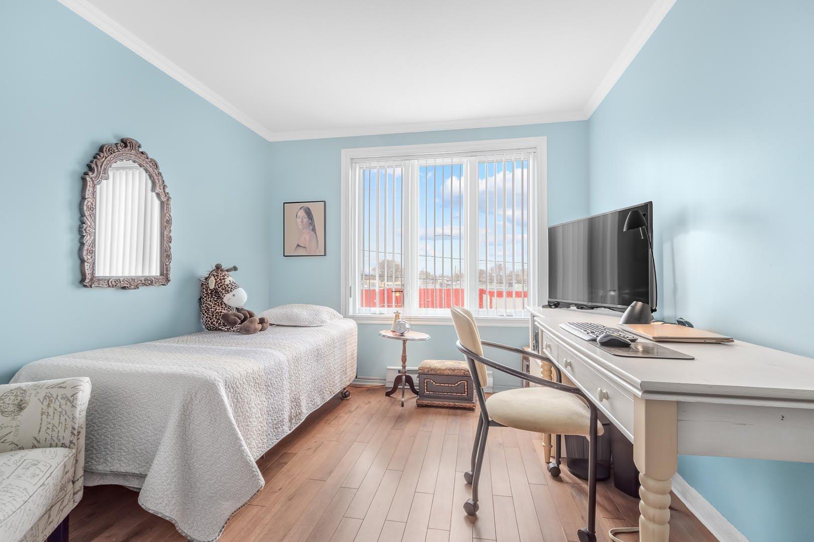 









1135


Rue Bourdages

, 5,
Québec (Les Rivières),




QC
G1M3K5

