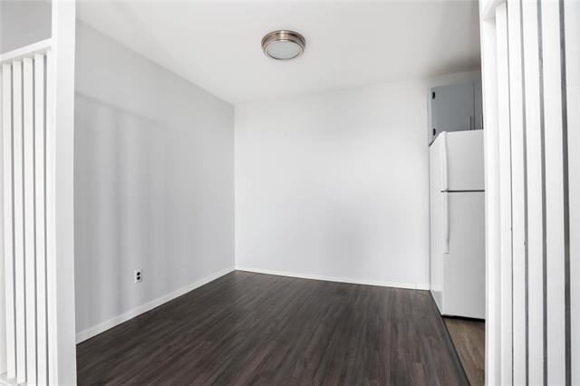 









175


Pulberry

ST, 806,
Winnipeg,




MB
R2M 3X6

