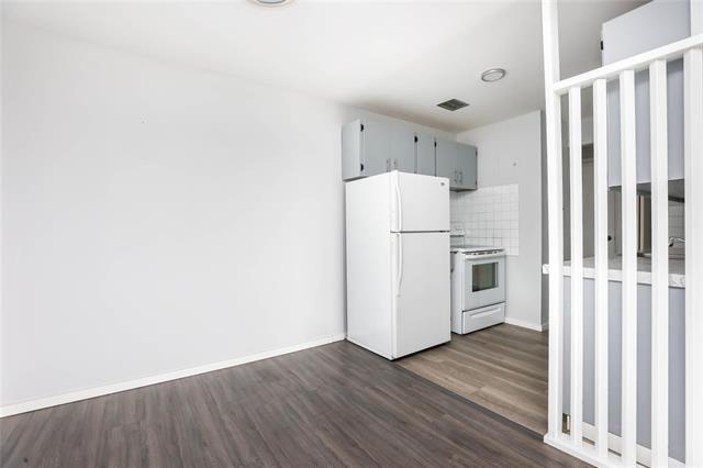 









175


Pulberry

ST, 806,
Winnipeg,




MB
R2M 3X6

