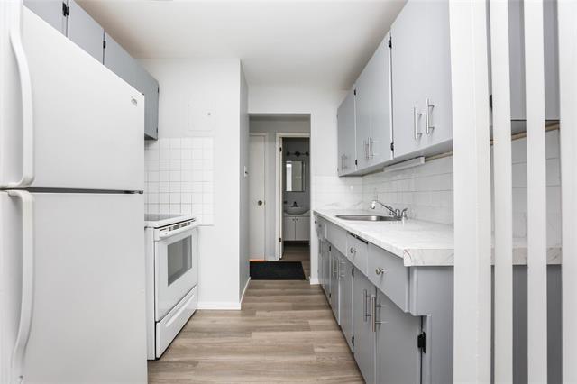 









175


Pulberry

ST, 806,
Winnipeg,




MB
R2M 3X6

