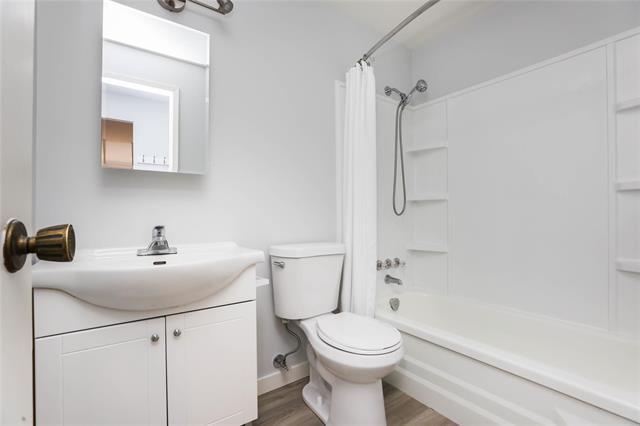 









175


Pulberry

ST, 806,
Winnipeg,




MB
R2M 3X6

