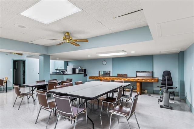 









175


Pulberry

ST, 806,
Winnipeg,




MB
R2M 3X6


