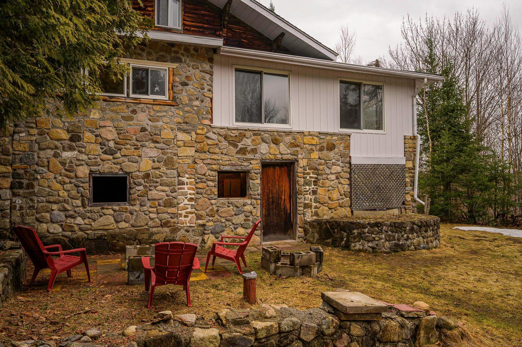 









1488


2e rue du Lac-Prévost

,
Saint-Sauveur,




QC
J0R1R1

