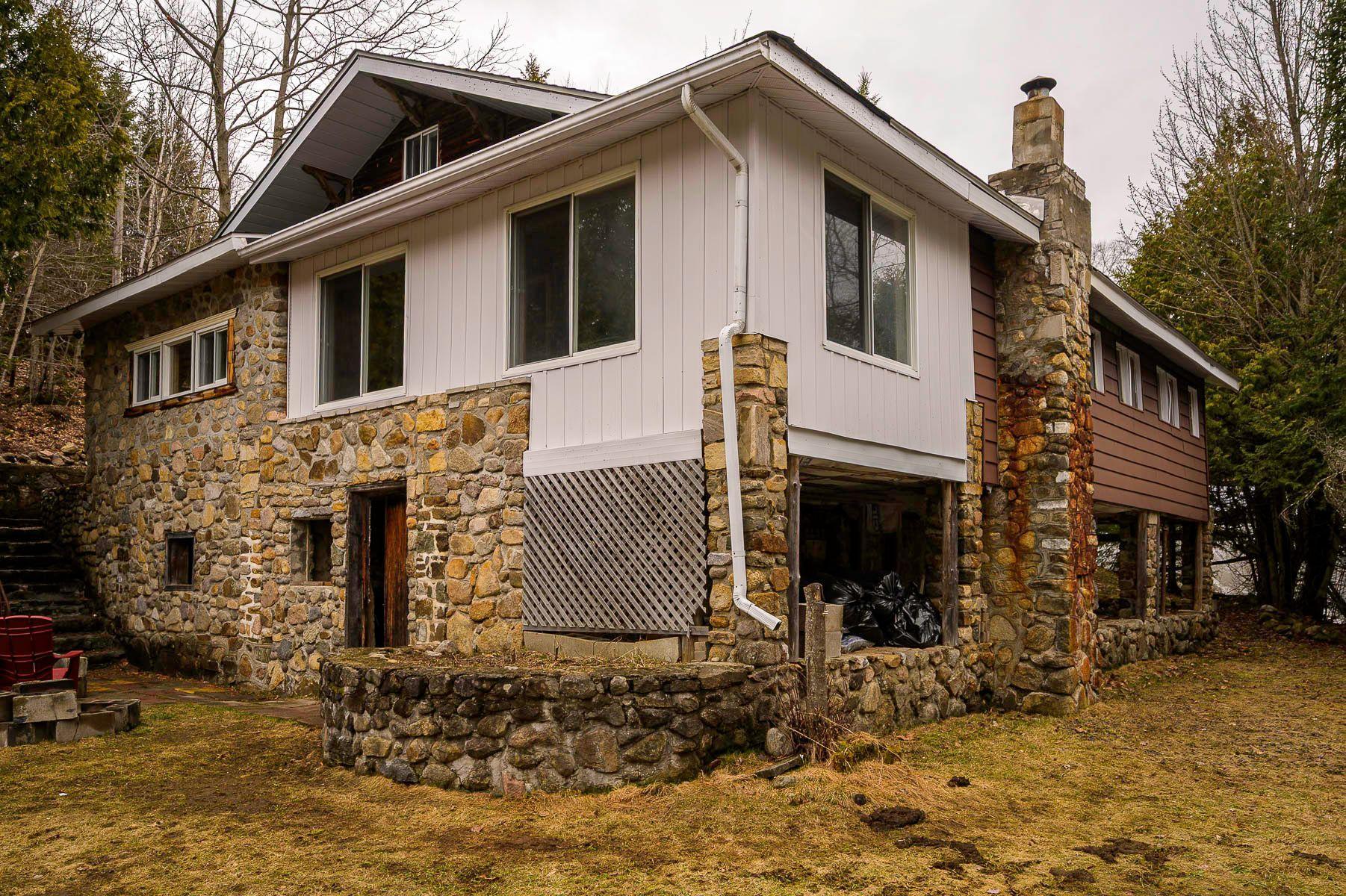 









1488


2e rue du Lac-Prévost

,
Saint-Sauveur,




QC
J0R1R1

