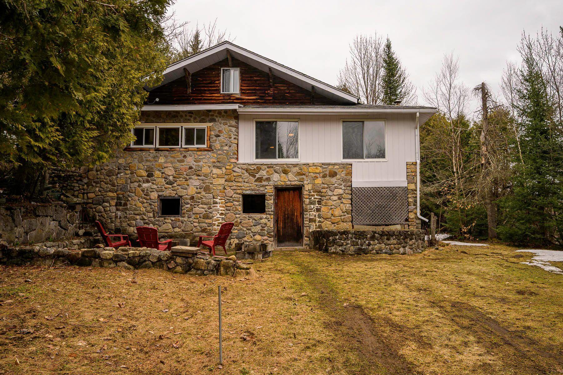 









1488


2e rue du Lac-Prévost

,
Saint-Sauveur,




QC
J0R1R1

