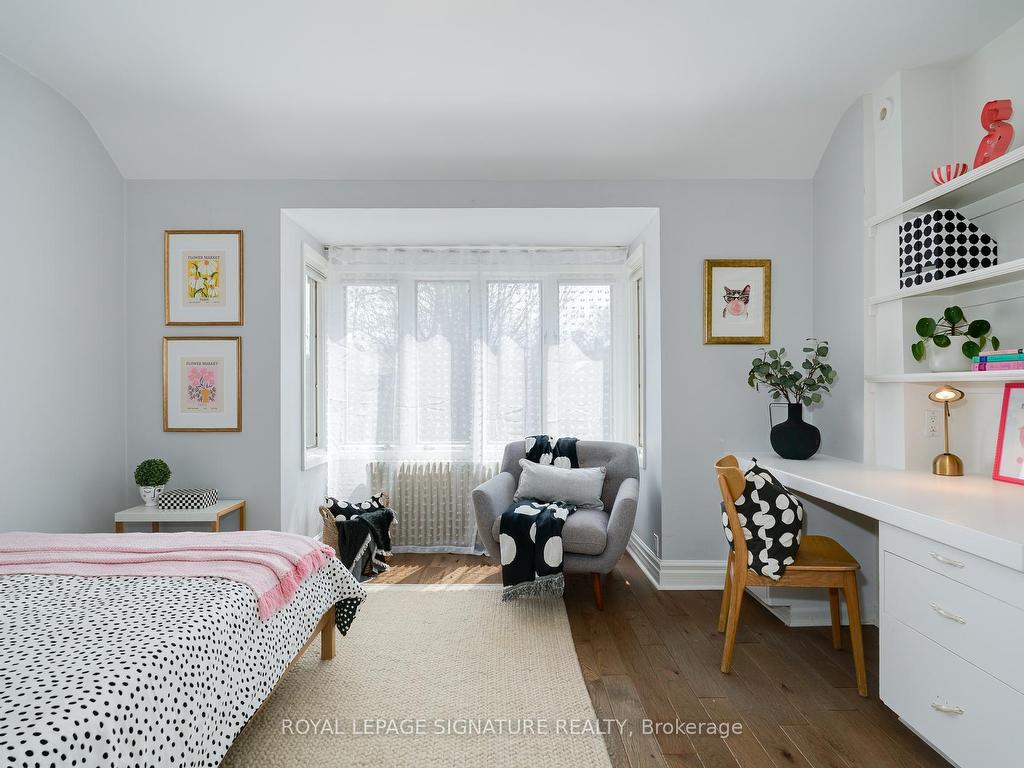









18


Weybourne

Crescent,
Toronto,




ON
M4N 2R3

