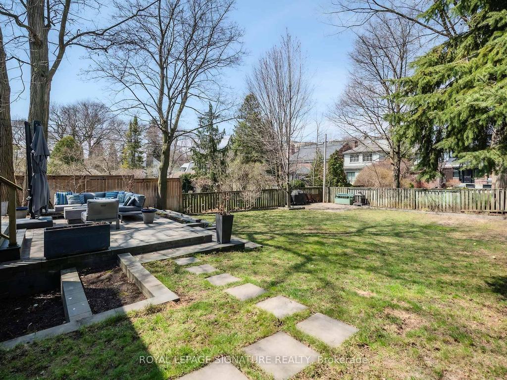









18


Weybourne

Crescent,
Toronto,




ON
M4N 2R3

