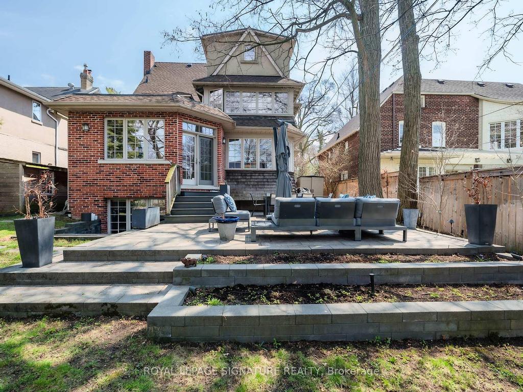 









18


Weybourne

Crescent,
Toronto,




ON
M4N 2R3

