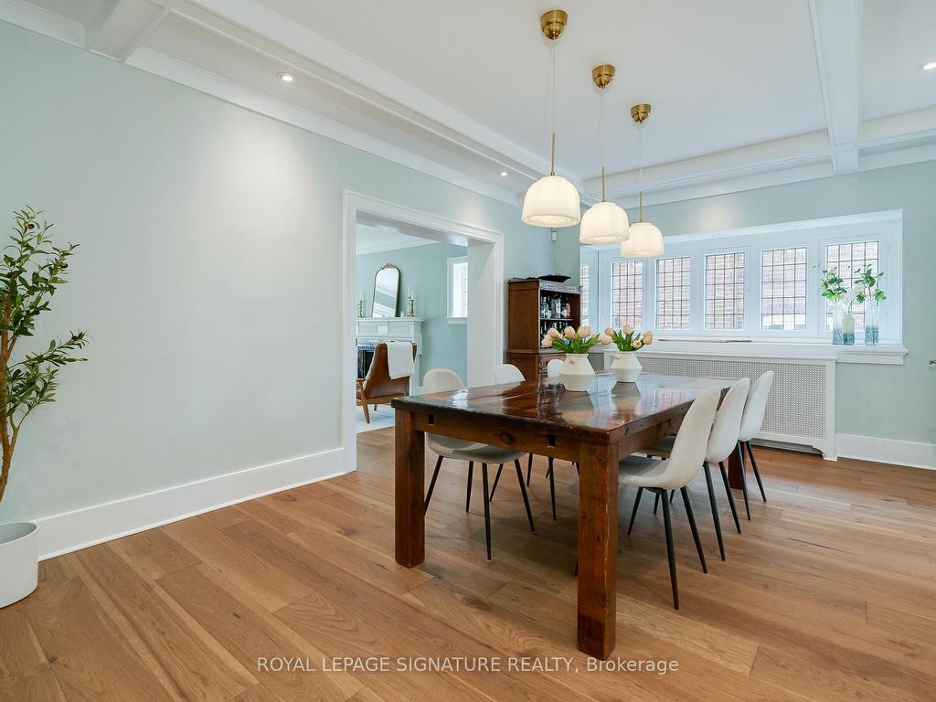 









18


Weybourne

Crescent,
Toronto,




ON
M4N 2R3

