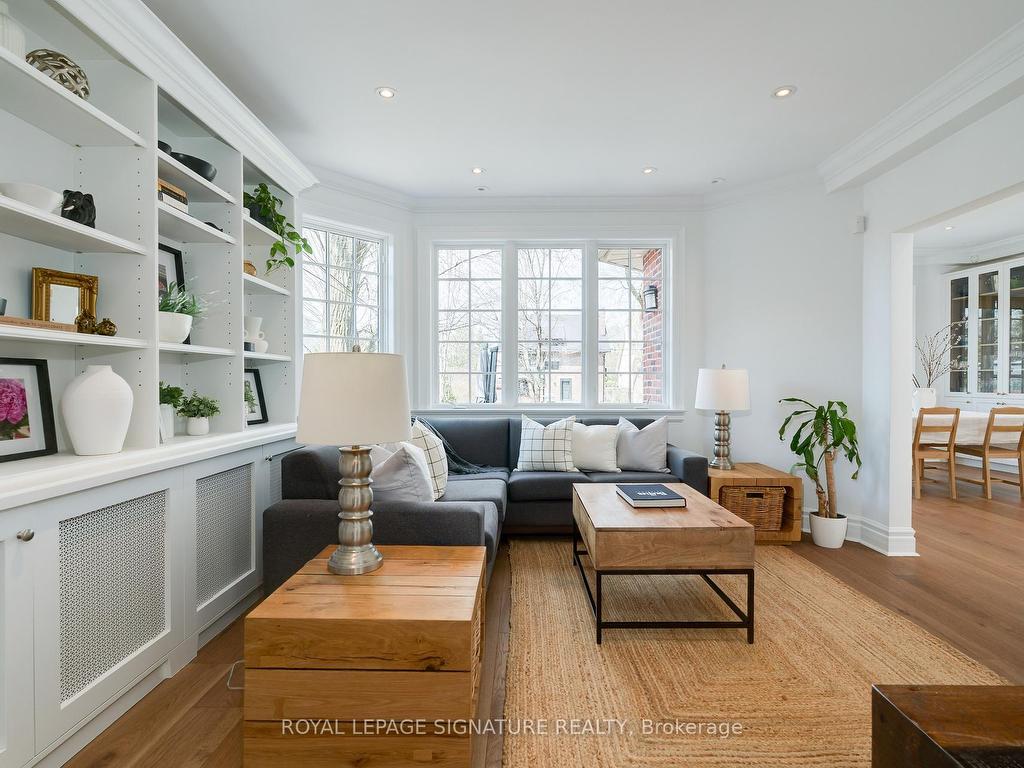 









18


Weybourne

Crescent,
Toronto,




ON
M4N 2R3

