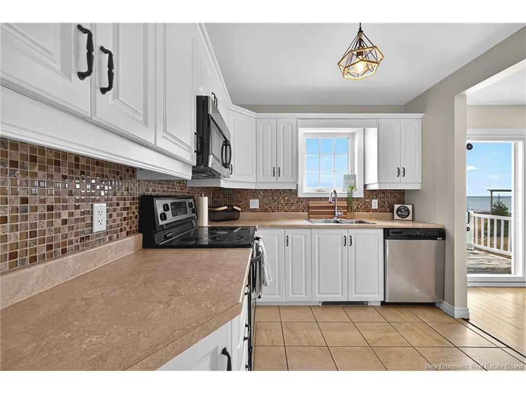 









657


Baie

,
Beresford,




NB
E8K 1X3

